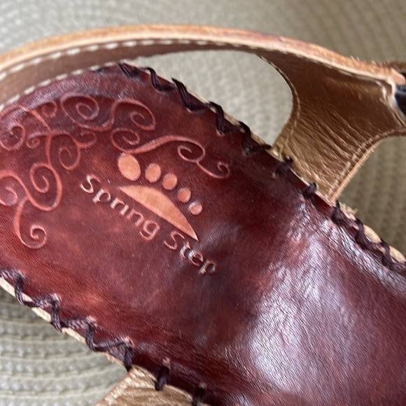 Spring Step leather sandals. - Picture 3 of 8